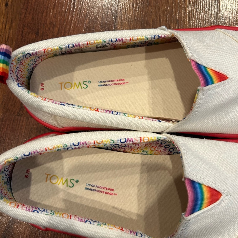 Toms Alpargata Fenix Rainbow Sneakers Shoes LGBTQ+ Cream Women’s 9 Pride - Picture 6 of 7